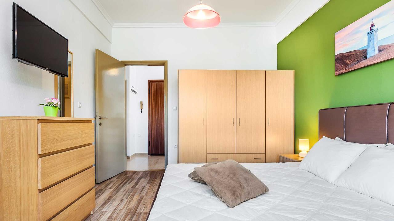 Michalis Apartments Polýgyros Exteriör bild