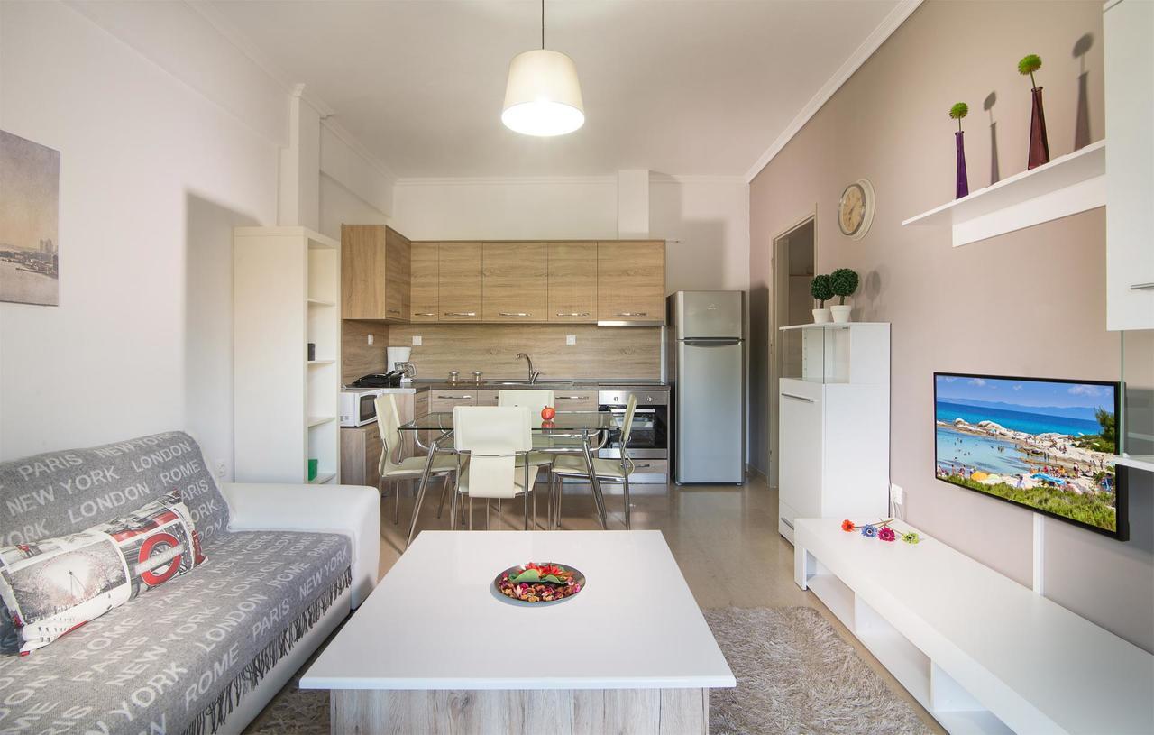 Michalis Apartments Polýgyros Exteriör bild