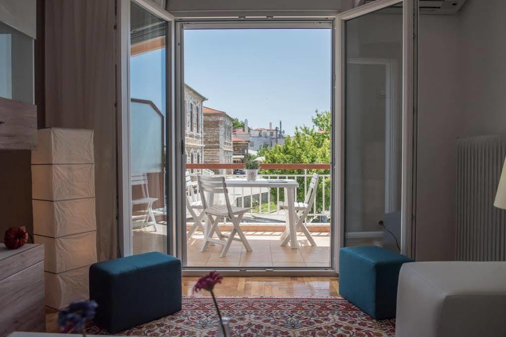 Michalis Apartments Polýgyros Exteriör bild