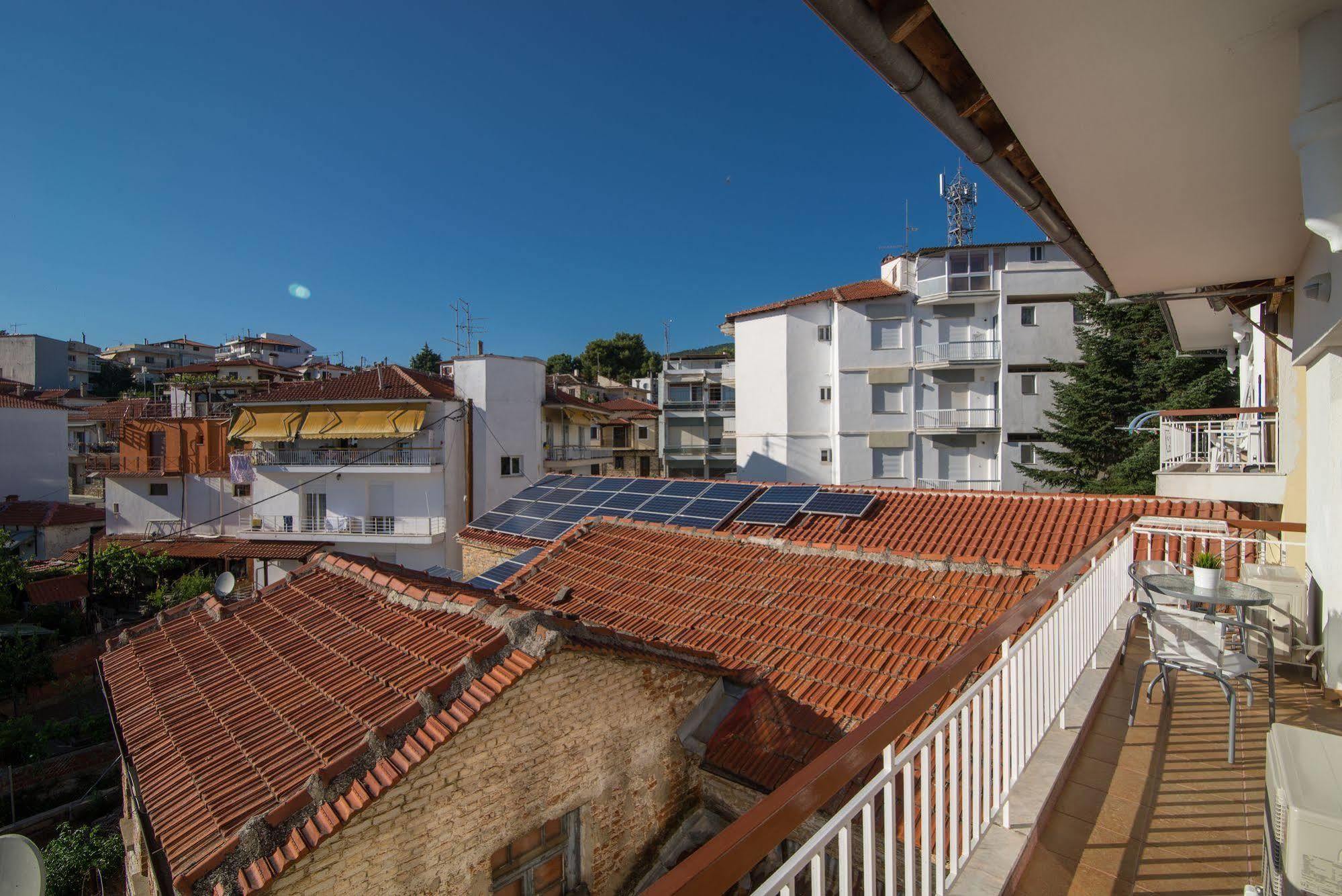 Michalis Apartments Polýgyros Exteriör bild